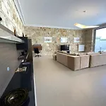 Villa современная вилла с частным бассейном Kassandra
