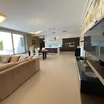 современная вилла с частным бассейном Villa Kassandra
